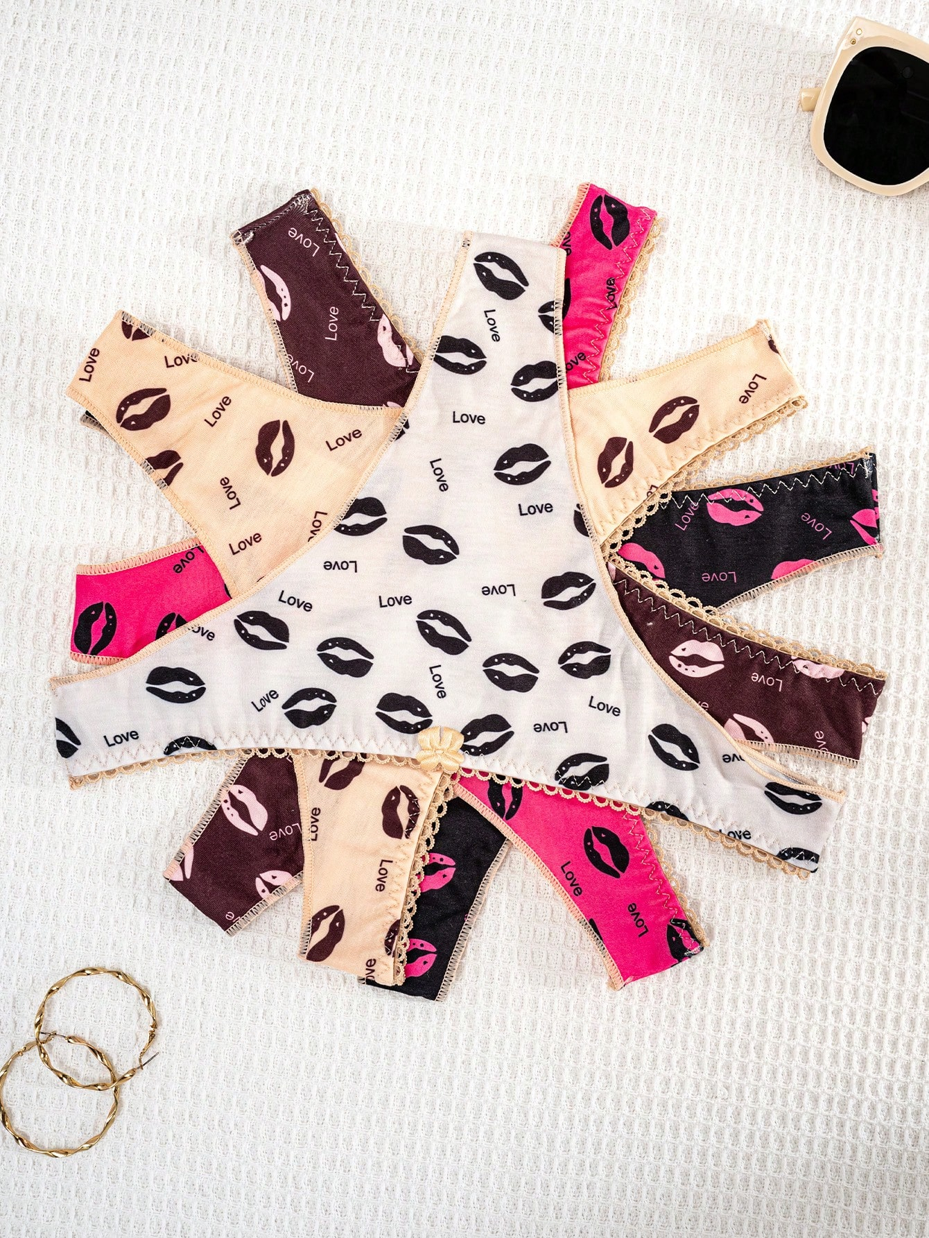 5pcs/Pack Women Solid Color Lip & Bow Pattern Comfort Thongs - Image 4