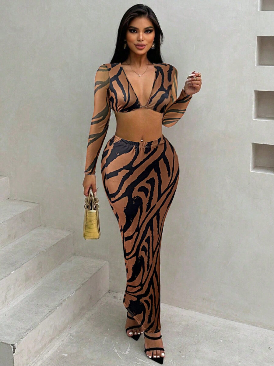 SHABREYA Foxxy Women's Floral Deep V Crop Top And Skirt Set - Image 2